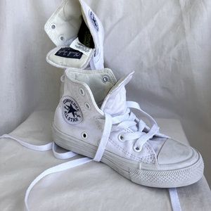Kids Converse Chuck Taylor high top sneakers US size 11